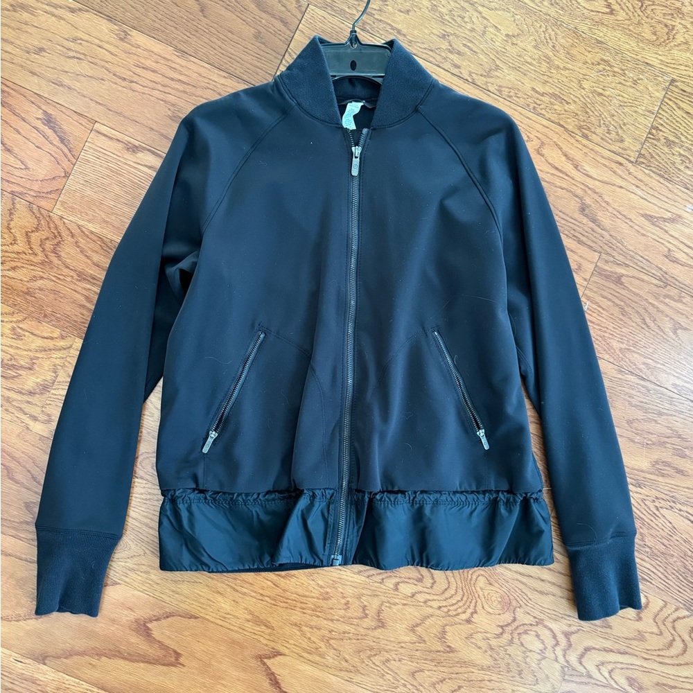 Lululemon black zip jacket
